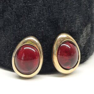 Avon crimson red goldtone vintage clip earrings A16